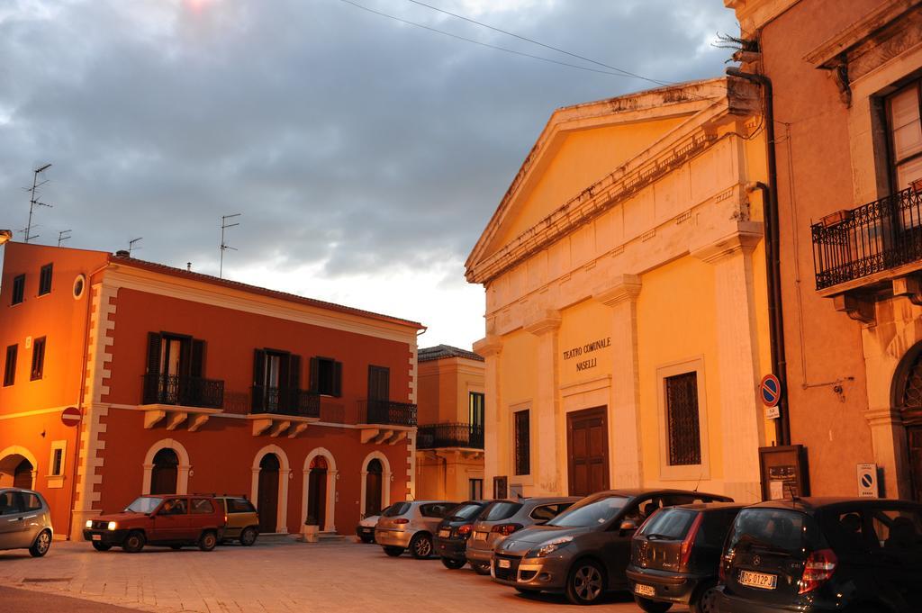 B&B Al Teatro Comiso Exterior foto